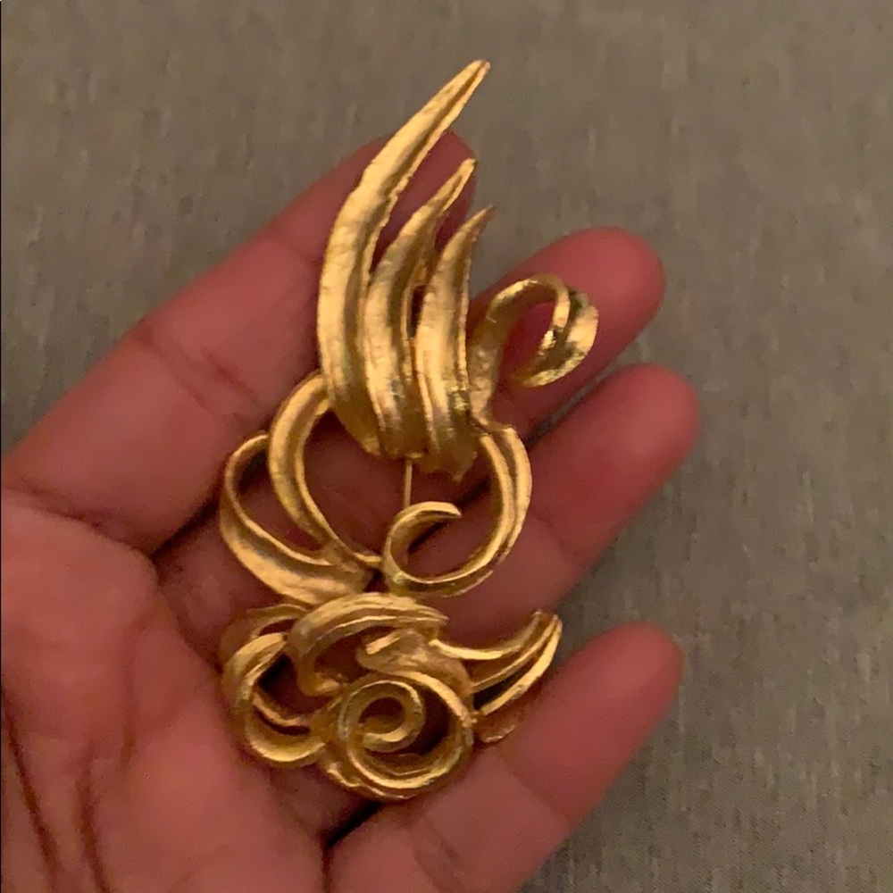 ORENA PARIS VINTAGE GOLD TONE BROOCH PIN - Picture 3 of 9